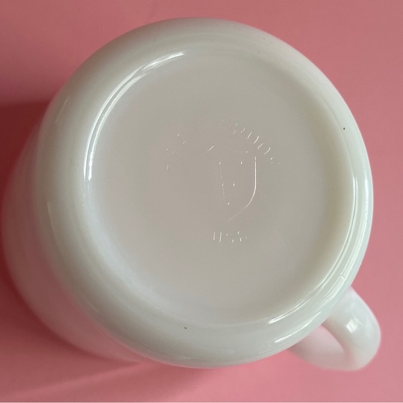 Vintage fireking milk glass mug with Orange Mom logo - vintage sign design - Picture 3 of 5